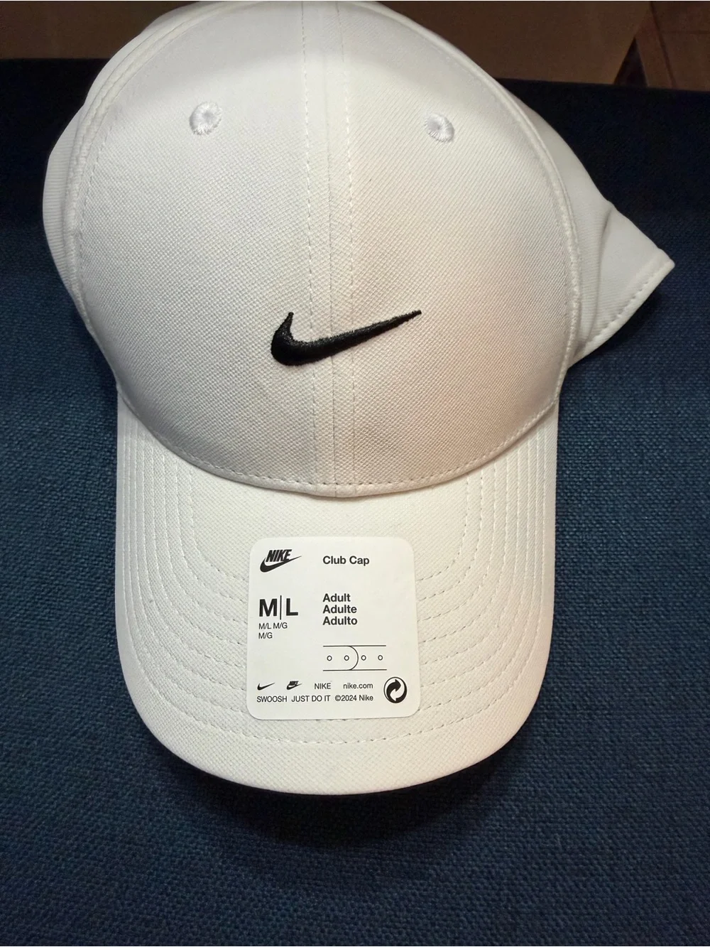 Nike Club Cap Adult Unisex M/L White Black Swoosh Adjustable Hat NWT